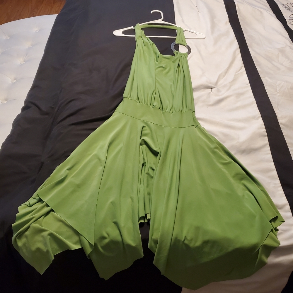 Medium, green - Picture 2 of 4